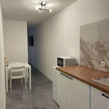 16 Dore Apartment Tournai