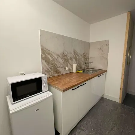 Apartment 16 Dore